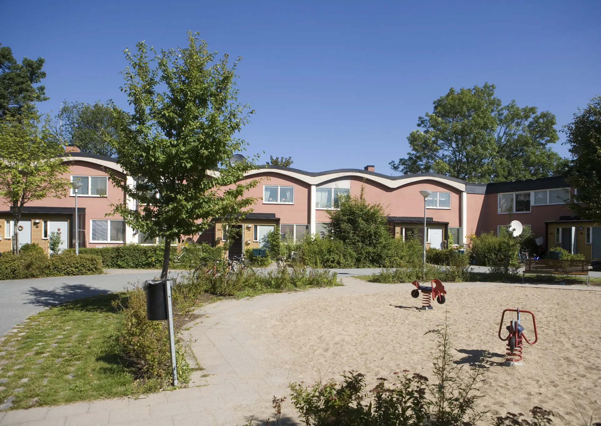 Bild på byggnad i kvarteret Åbrinken i Gyttorp