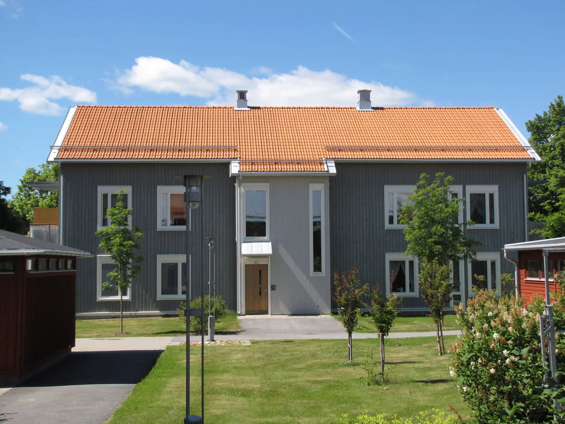 Bild på byggnad i kvarteret Blomman