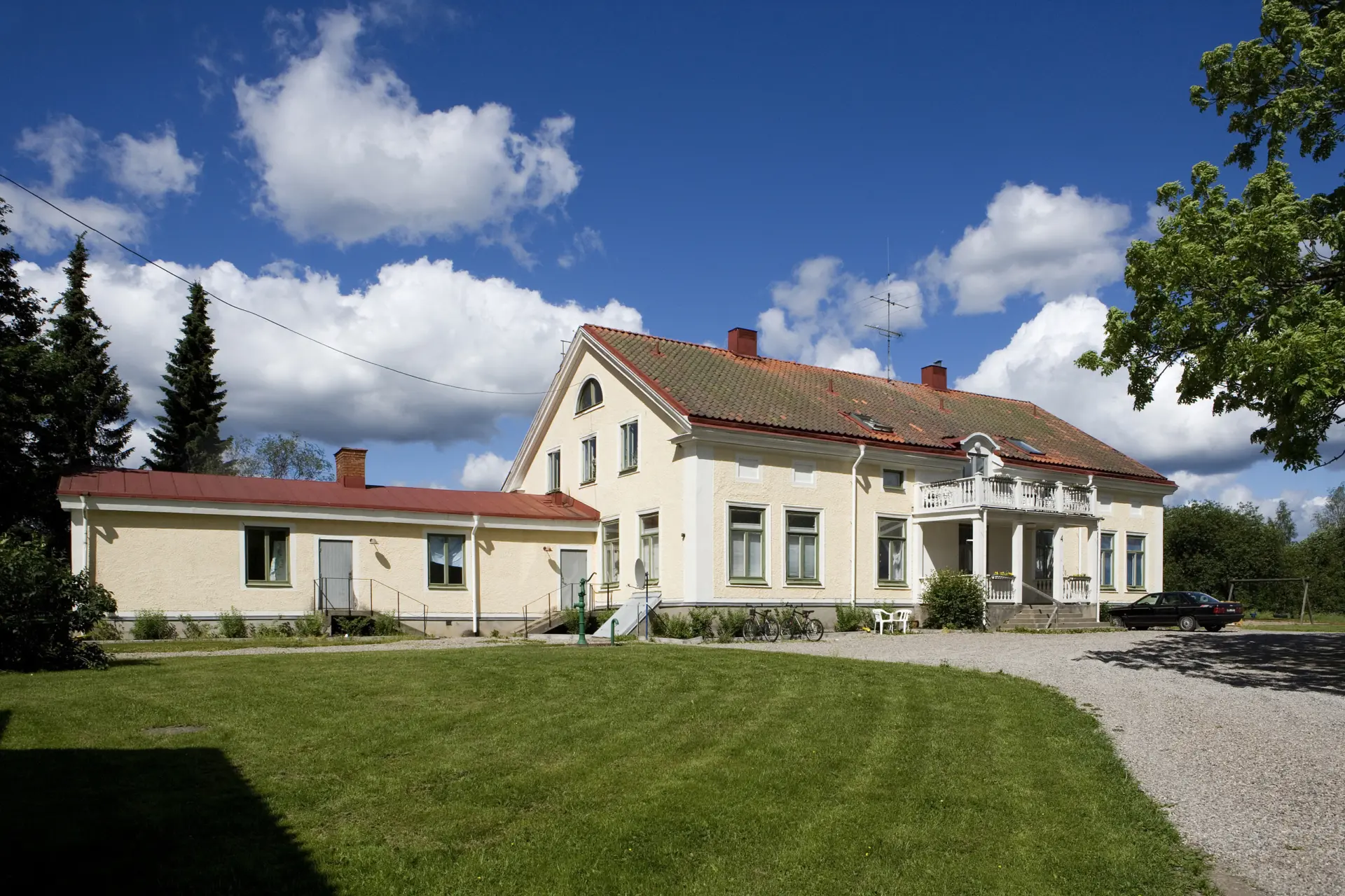 Bild på byggnad i kvarteret Elvstorp